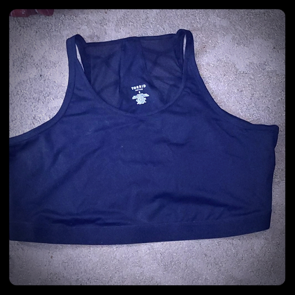 Torrid Black Sports Bra w/mesh insert Size 6 NWOT